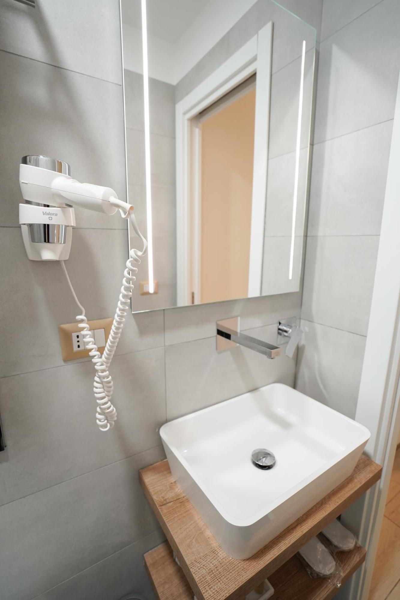 Charm&Bella Guesthouse Рим Екстер'єр фото
