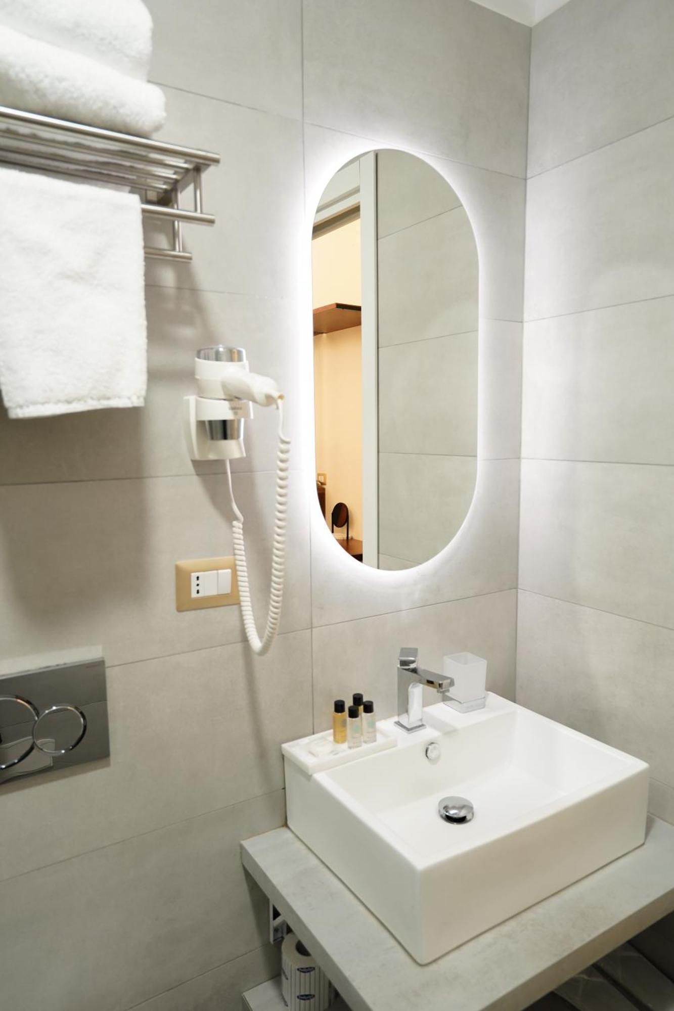 Charm&Bella Guesthouse Рим Екстер'єр фото