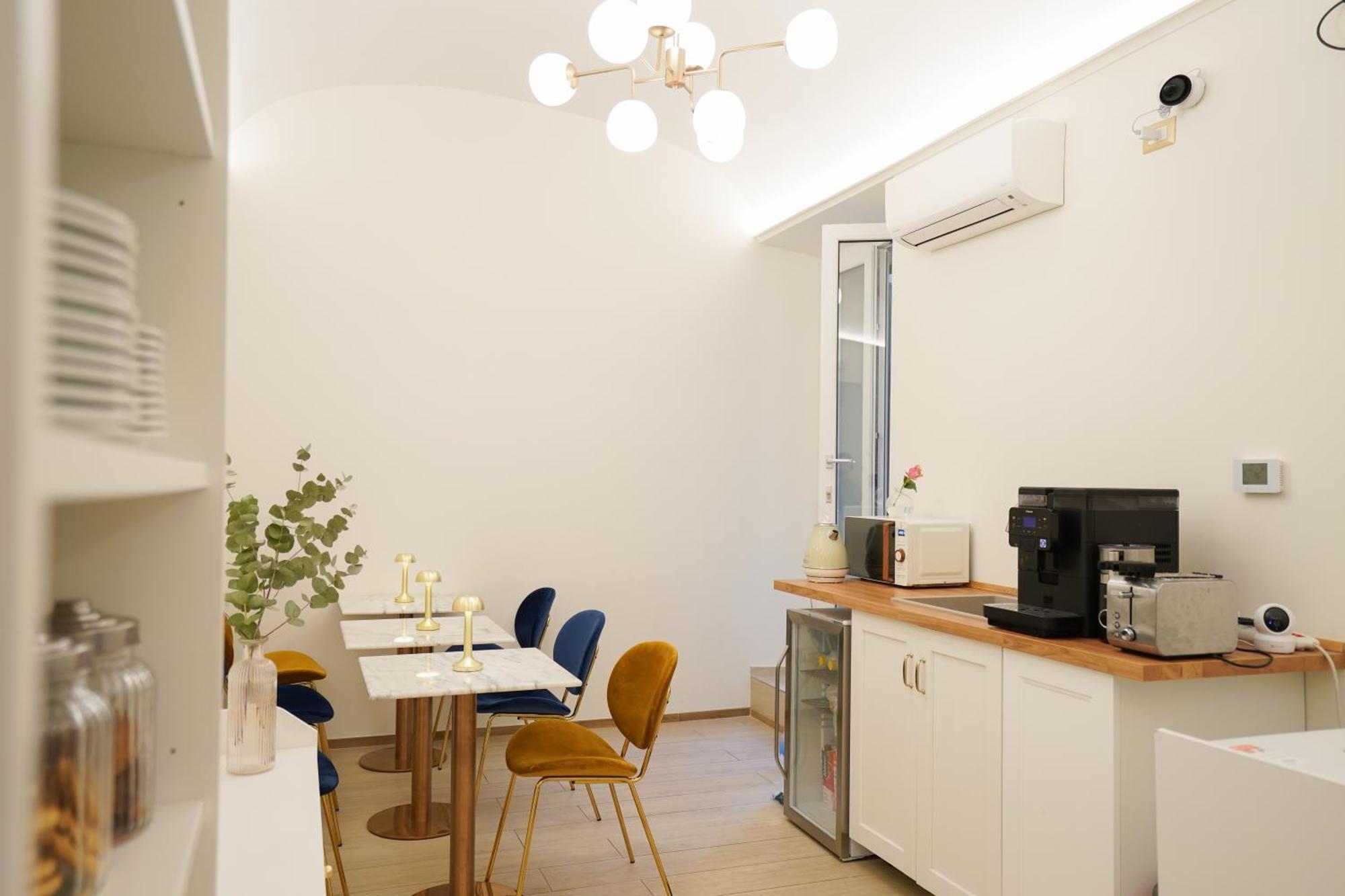 Charm&Bella Guesthouse Рим Екстер'єр фото
