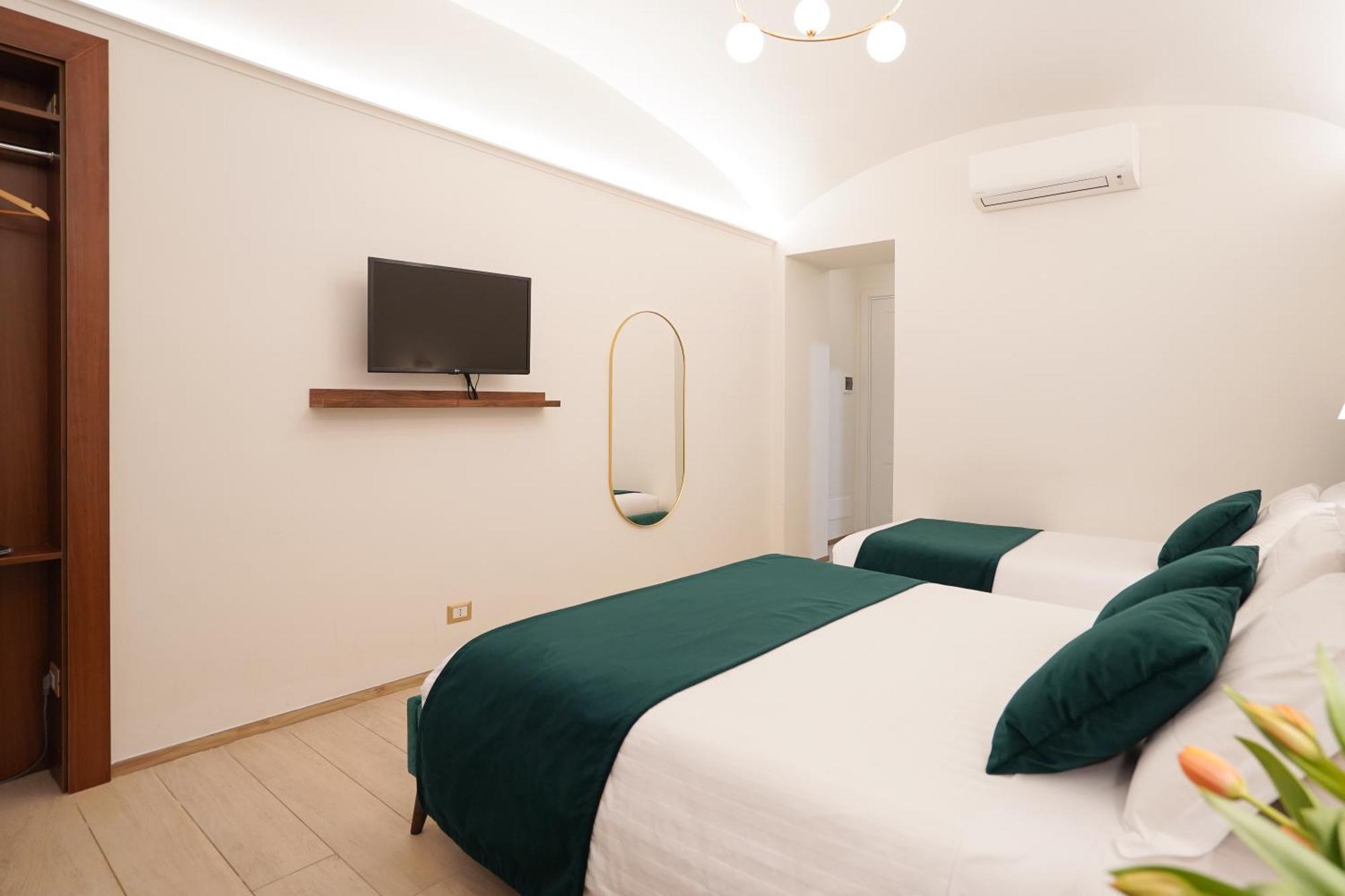 Charm&Bella Guesthouse Рим Екстер'єр фото